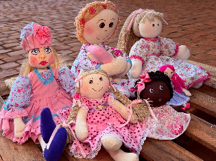 ELISANGELA MARCIA AGUIAR (BONECA DE PANO)