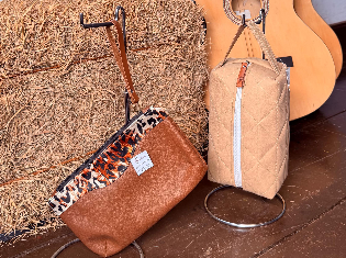 GISLENE PERASSOLI (COUROS E DERIVADOS)